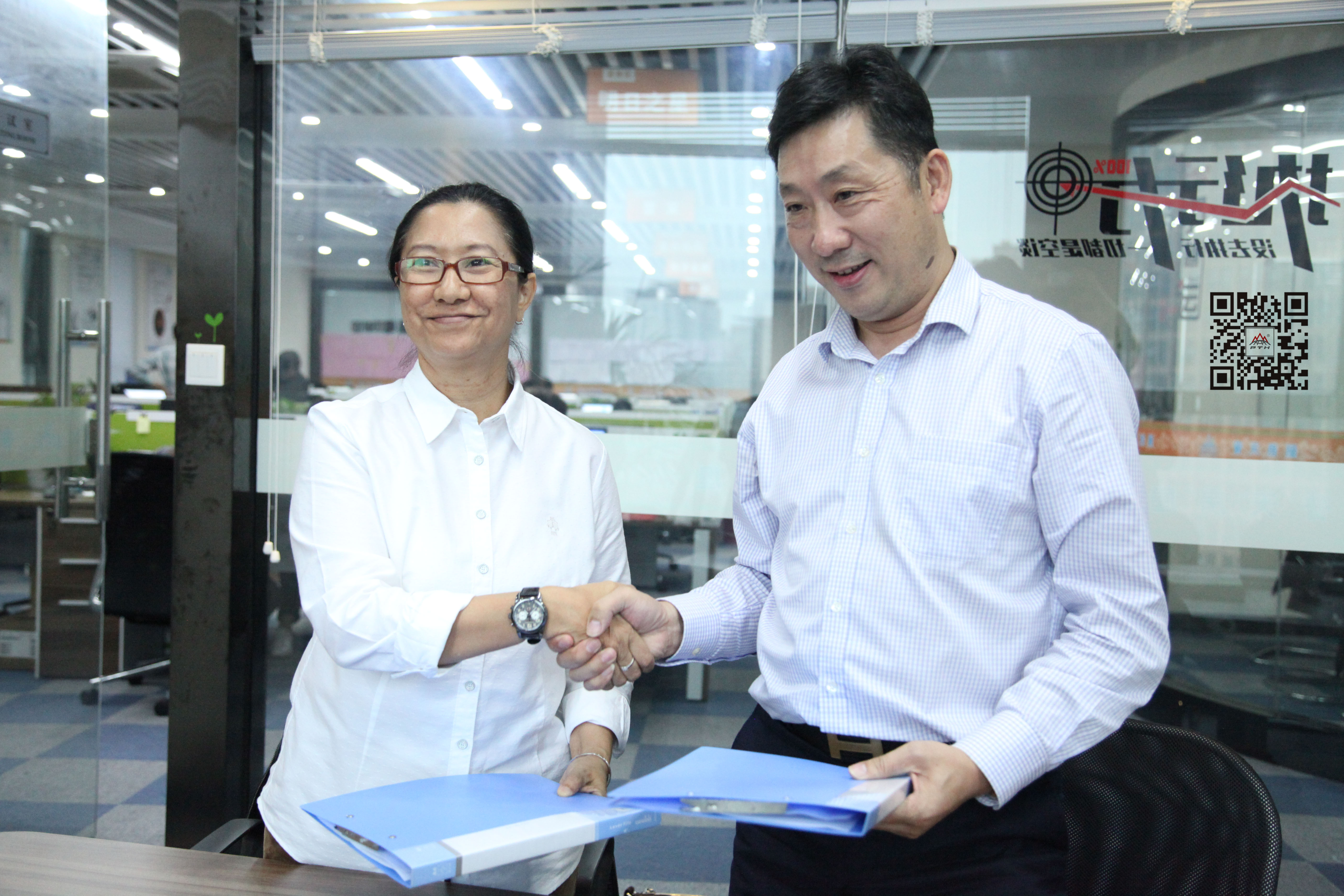 PTH y Construction Trading Company del Malaysian firmaron un acuerdo de cooperación